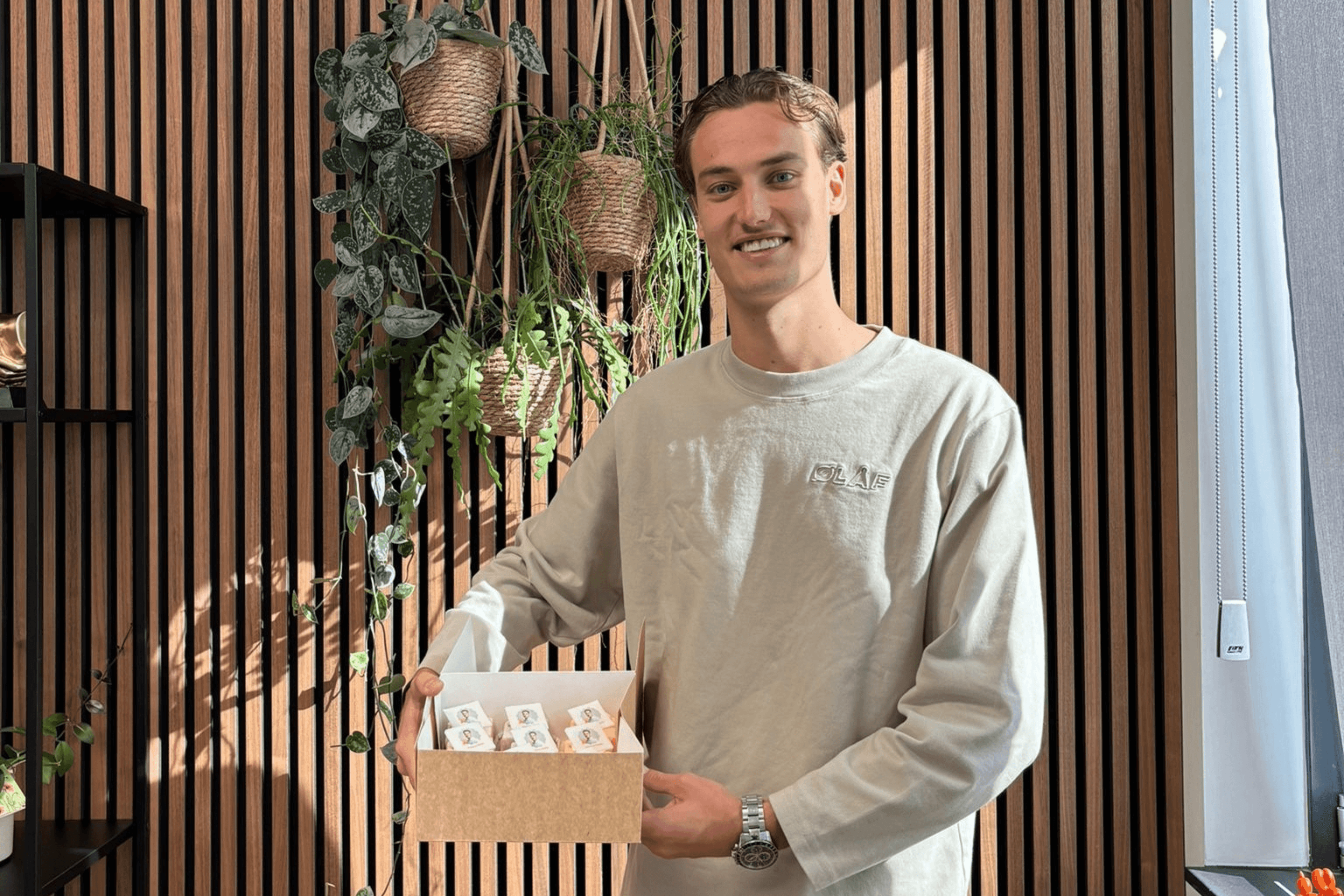 Een blauw hart tussen al het rood bij LeadLogic afbeelding